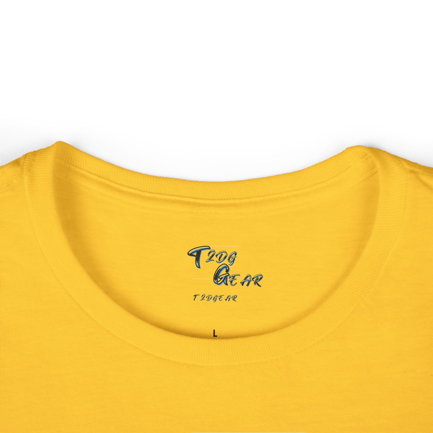 "It’s Giving" Women's Graphic Tee