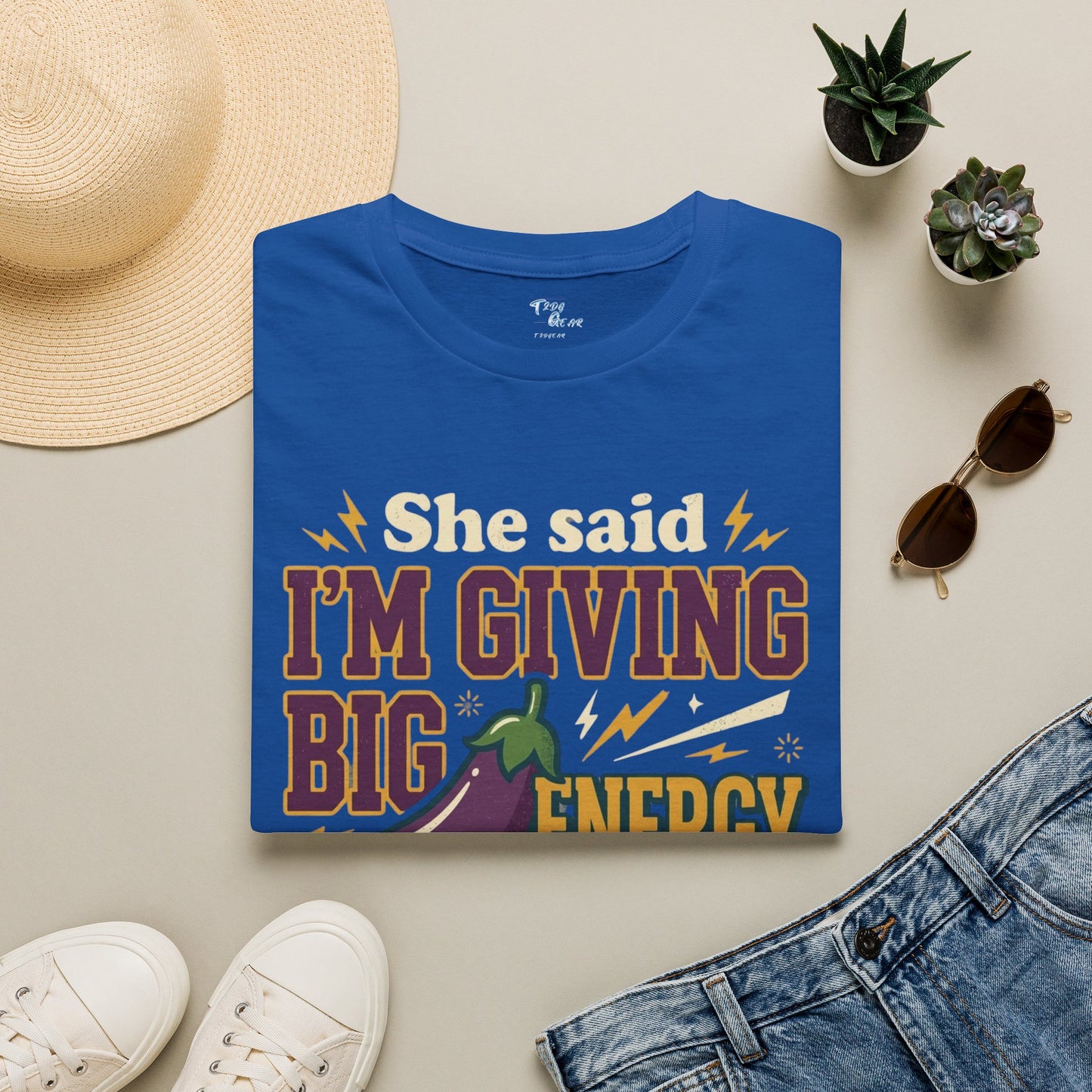 "It's Giving" Graphic Tee